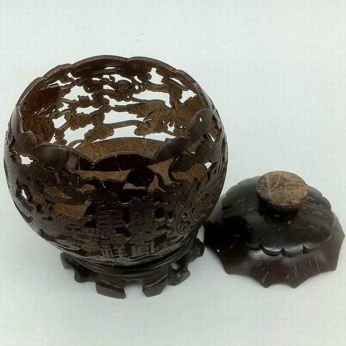 Hainan Coconut Carving